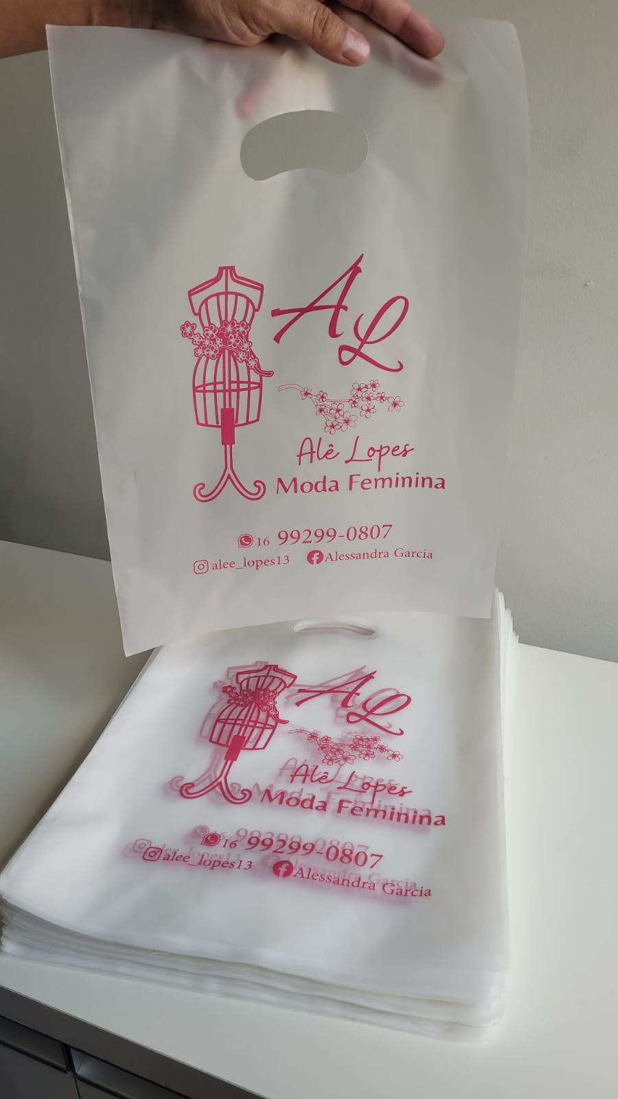 Sacola personalizada modelo boca vazada - Imagem 9